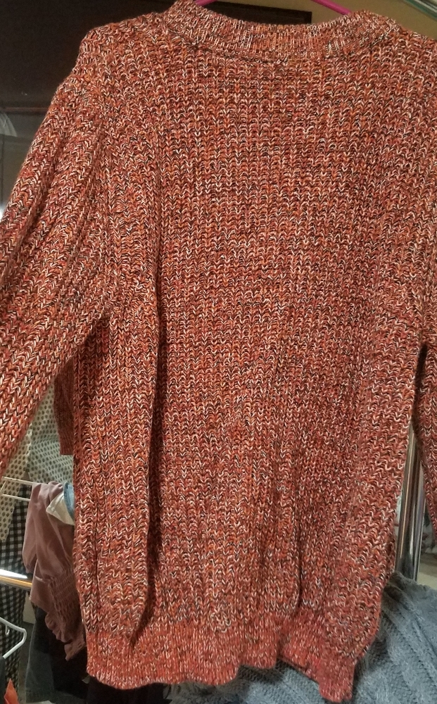 H and M basic knit sweater orange red and brown yarn